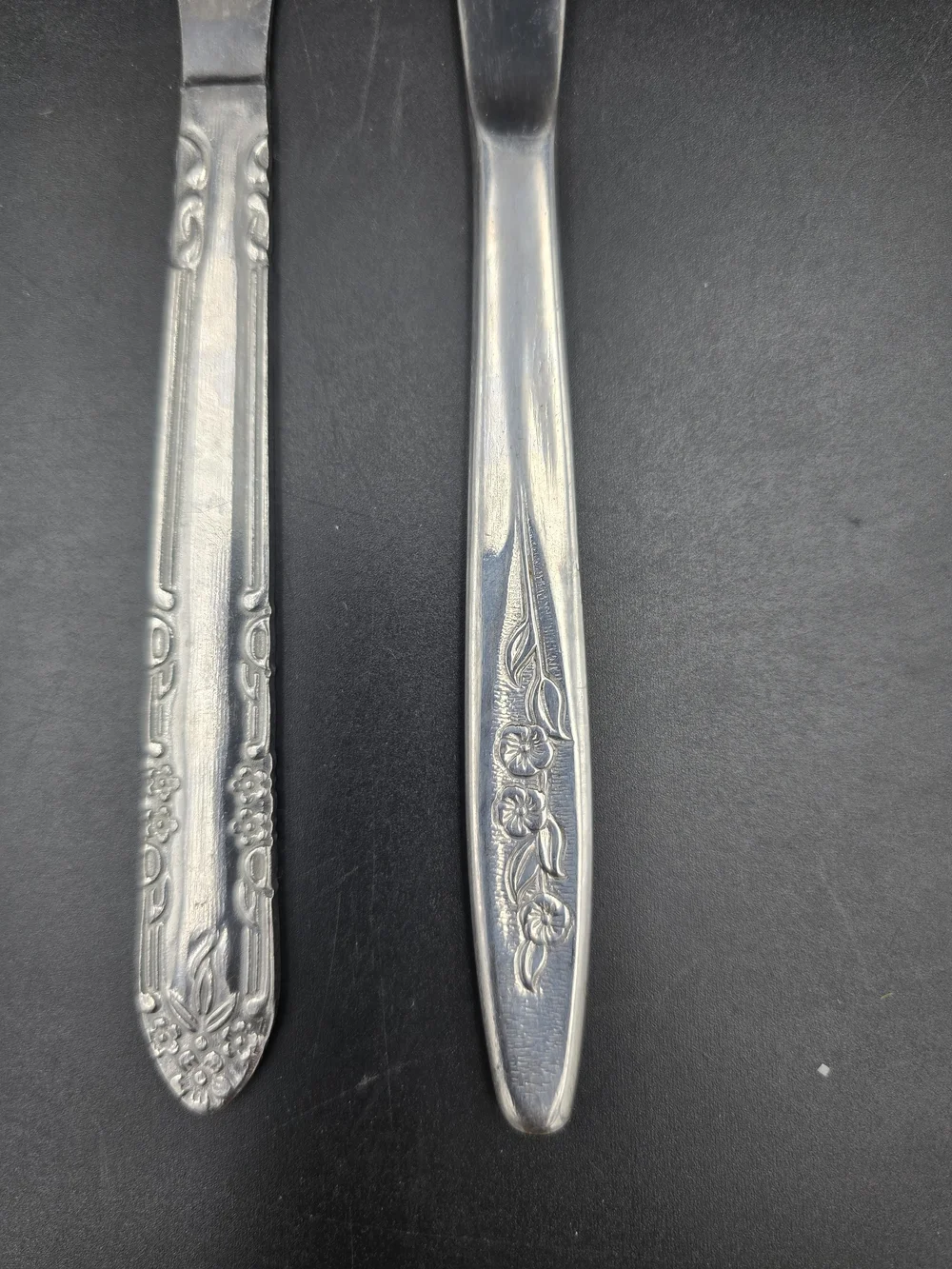 Stainless Steel Dinner Knives - Silver Finish (Set of 4)
